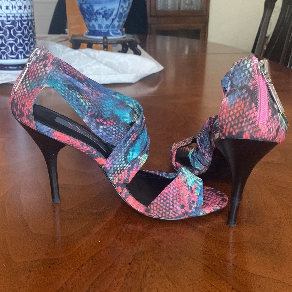 Gorgeous, Nina multi-colored sandals. Worn 1x, indoors. Review all pictures.